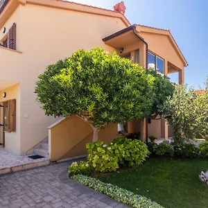  Appartamento Pina Croazia